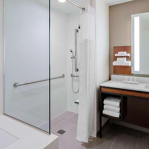 One-Bedroom Corner King Suite